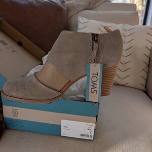 Toms Milan heels suede dune new in box